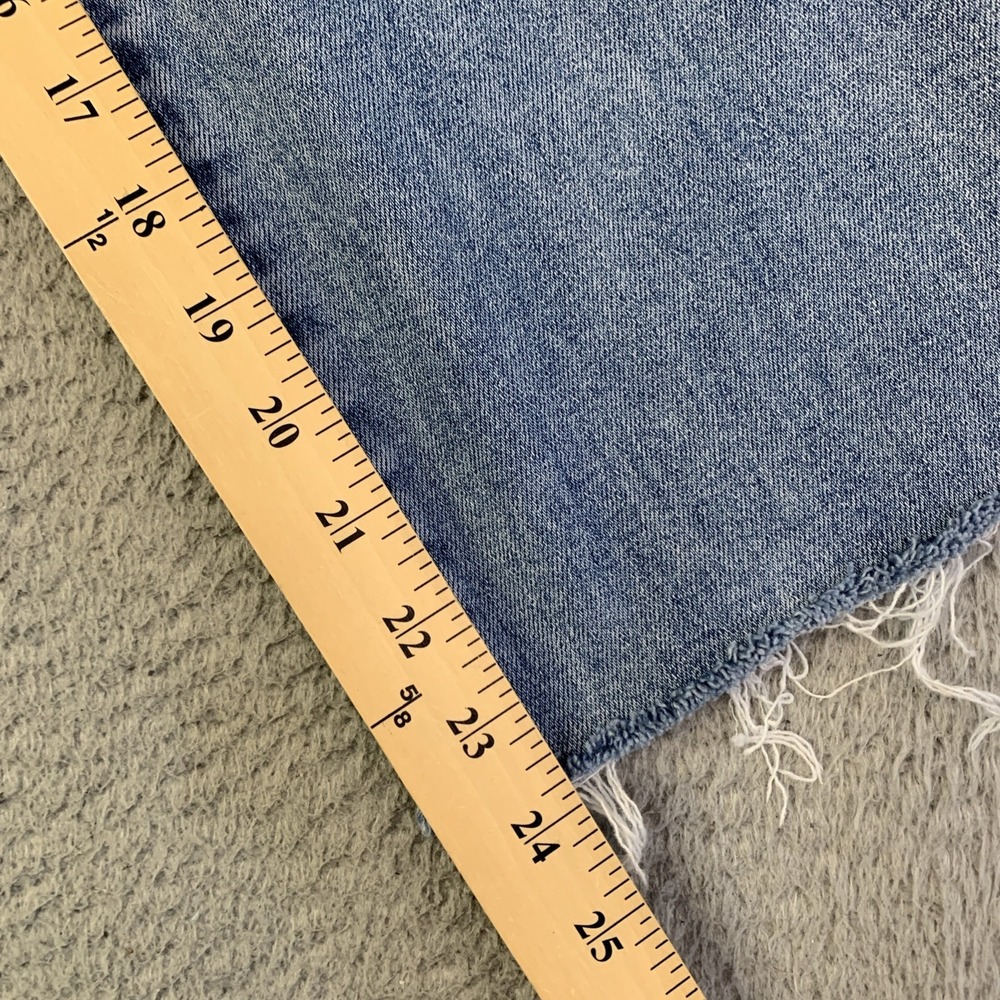 Light Wash Straight Leg Women’s Jeans - Picture 13 of 16